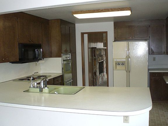 3rd image of 1313 158th Pl SE