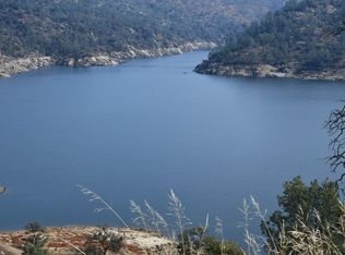 102 Hidden Lake Blvd, Friant, CA 93626