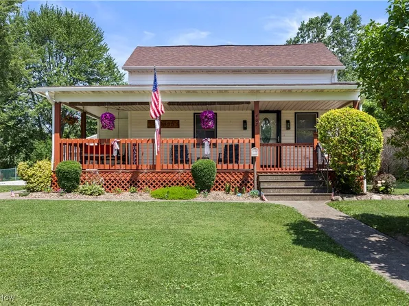 402 Barker St, Wellington, OH 44090