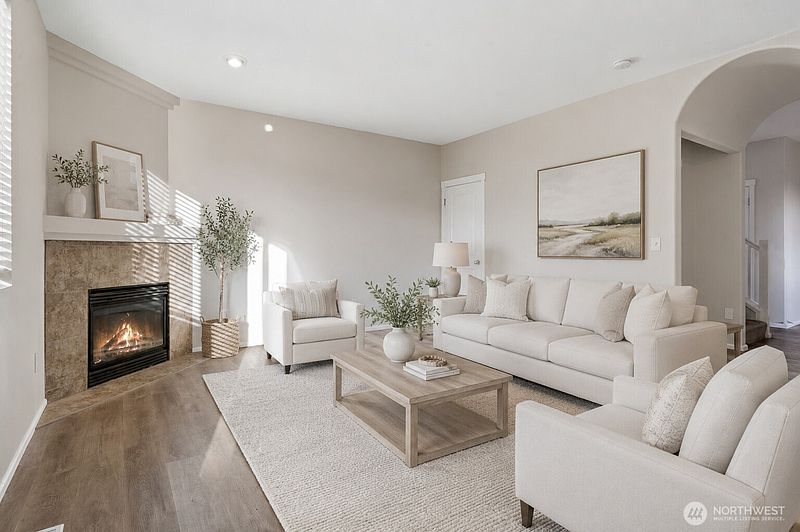 3rd image of 8117 207th Street E