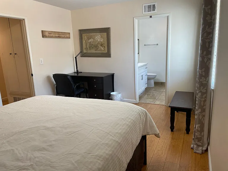 2506 E Athens Ave — Photo 12