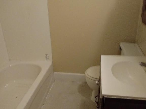 3rd image of 601 N Sprigg St APT 4