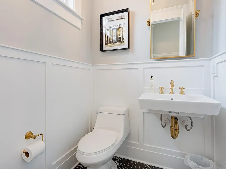 1048 Isabella Ave — Photo 18