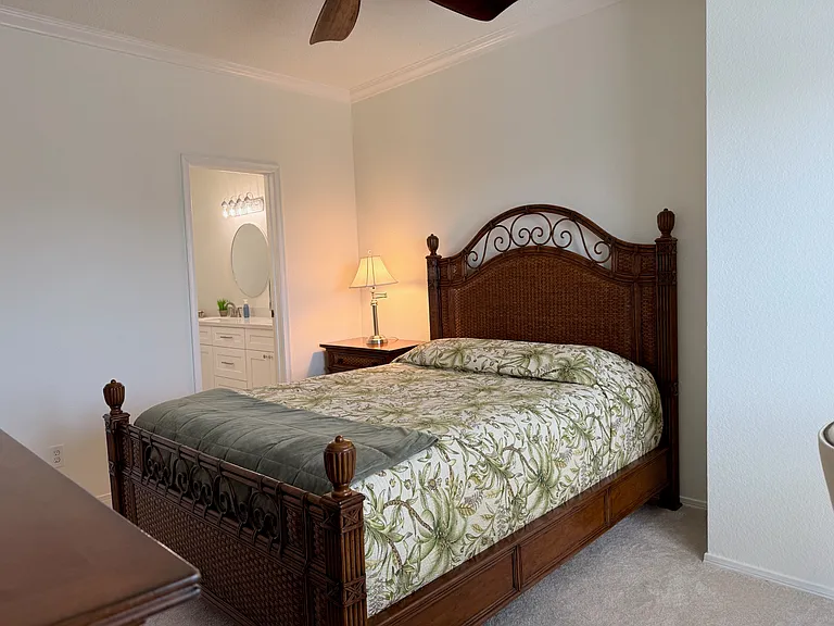 921 Marine Dr — Photo 18