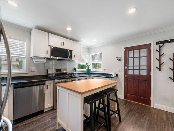5th image of 735 Harrison Ave