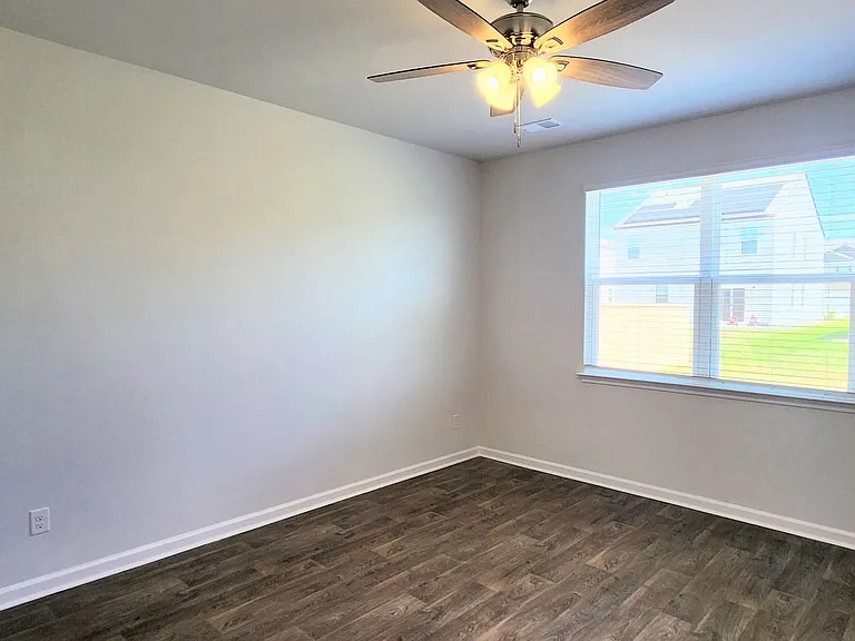 932 Woodside Creek Ln — Photo 6