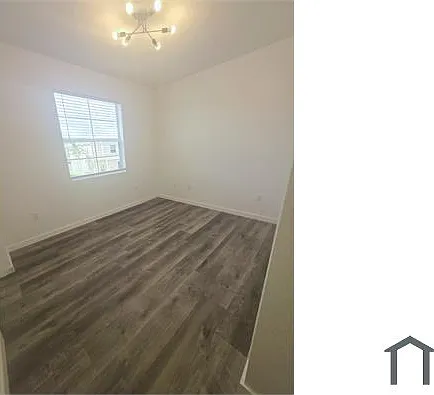 540 NE 5th Ln — Photo 16