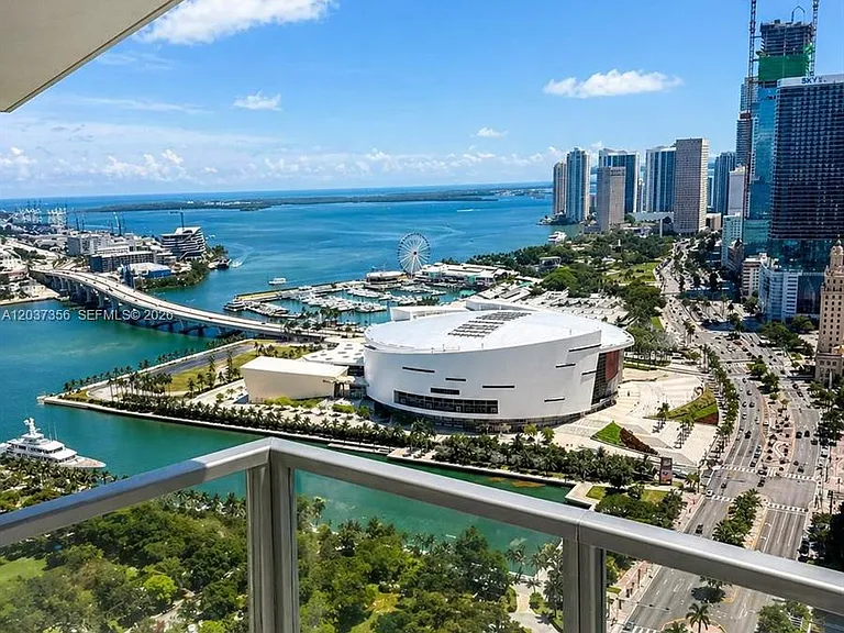 1100 Biscayne Blvd #4001 — Photo 33