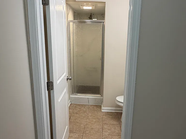 2156 W Clifton Ave #1 — Photo 4