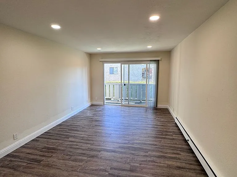 532 Bancroft Avenue — Photo 6