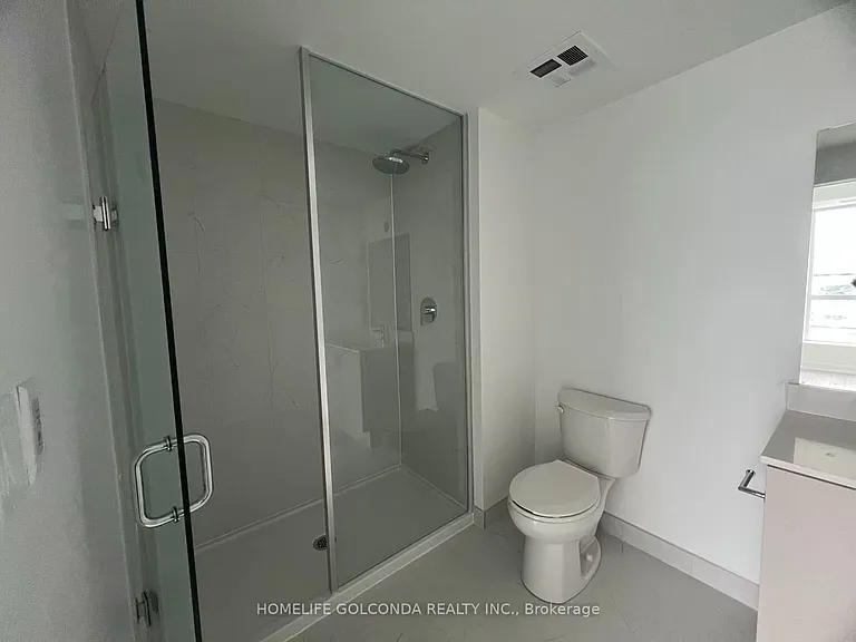 1005 Dundas St E #812 — Photo 3