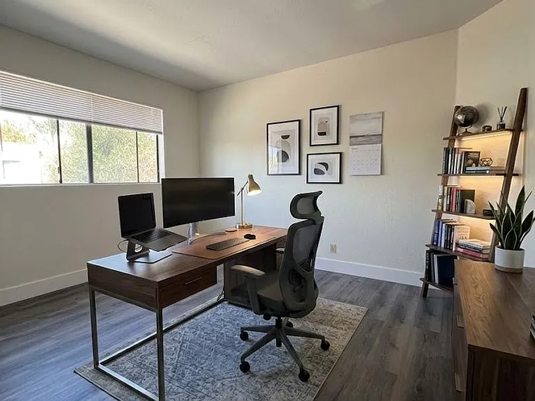 3440 Helix St — Photo 31