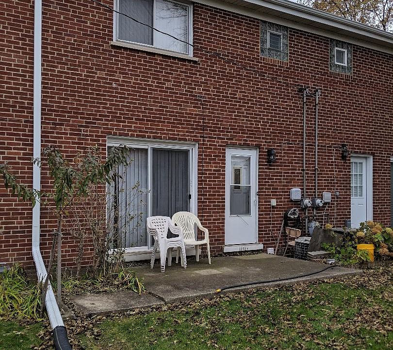 2nd image of 1232 N Boxwood Dr #A