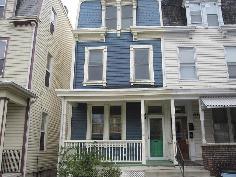 2nd image of 1623 Derry St
