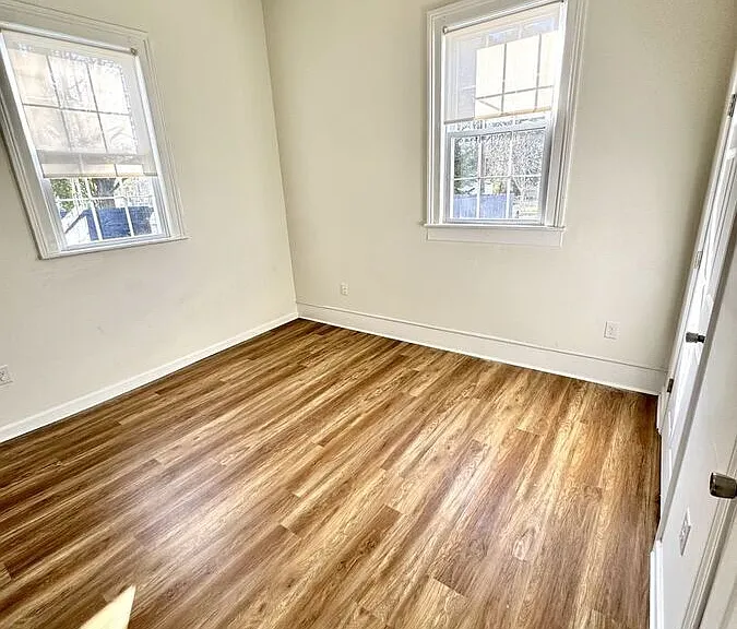 405 W Dr Martin Luther King Jr Way — Photo 18