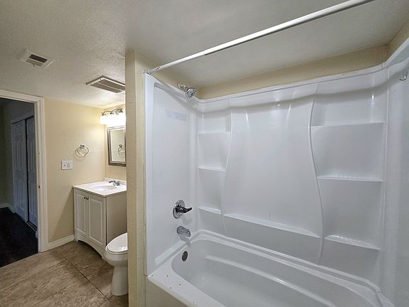 5th image of 308 N Camellia Ave #B