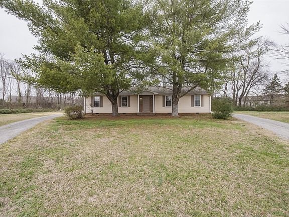 2nd image of 365 Creekwood Ct #B