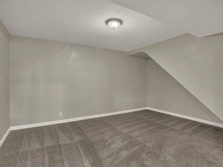 817 Westmoor Dr — Photo 15
