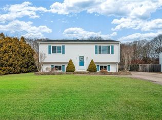 27 Saundra Dr, Westerly, RI 02891