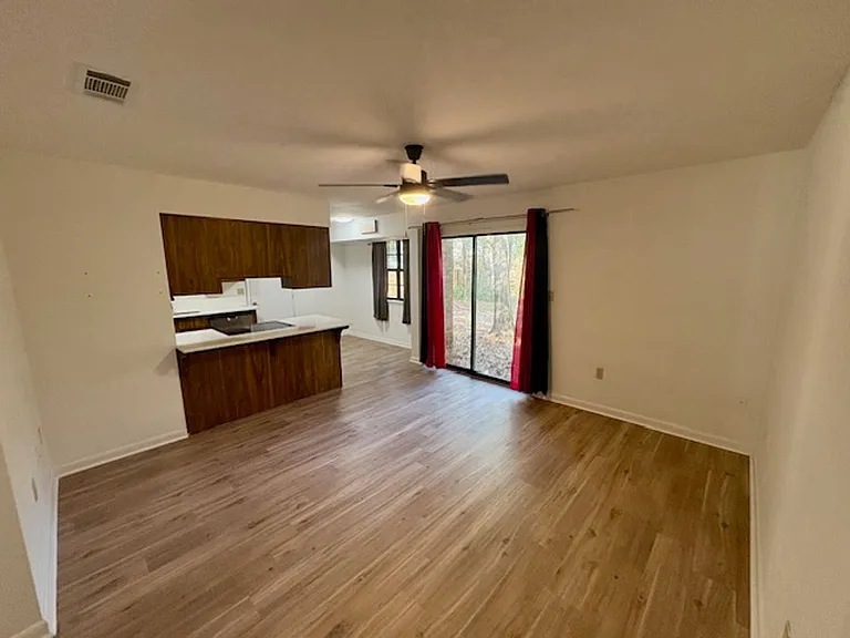 511 Maple Ave — Photo 9