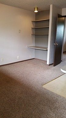 2nd image of 957 Hilyard St APT 15