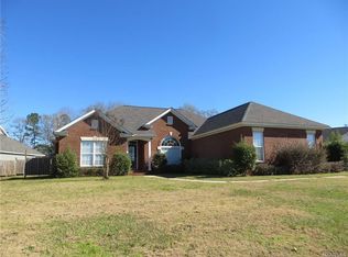 118 Cloverhill Dr, Greenville, AL 36037