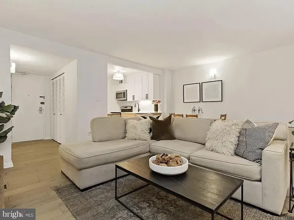 1718 P St NW APT T3, Washington, DC 20036