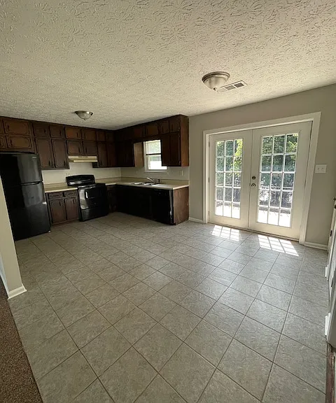 252 Toby Springs Ln — Photo 3