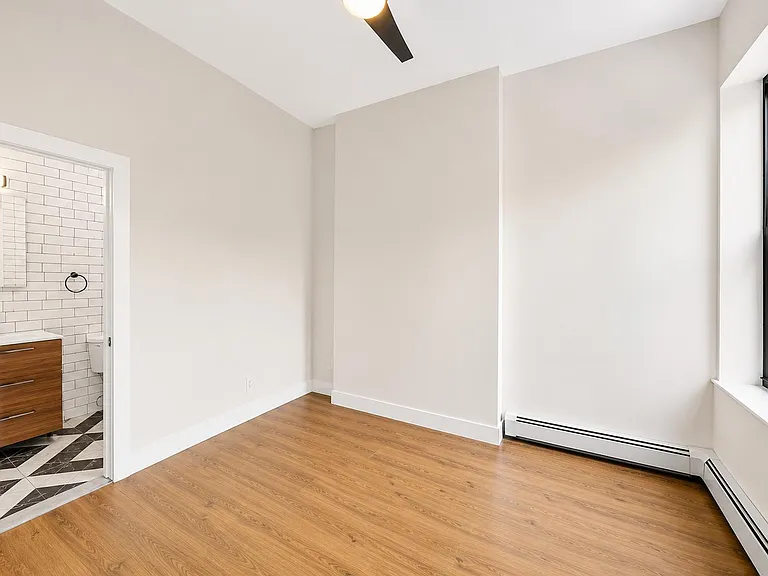 193 Jefferson Ave #4A — Photo 4
