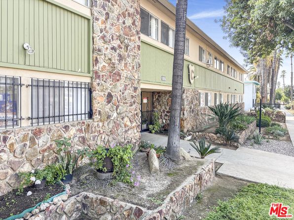 riverside-california-89134841 picture