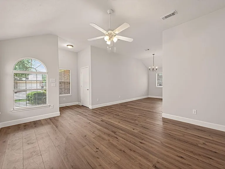 6739 Windy River Ln — Photo 5