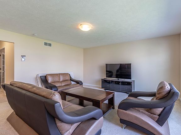 4th image of 648 Puffin Pl