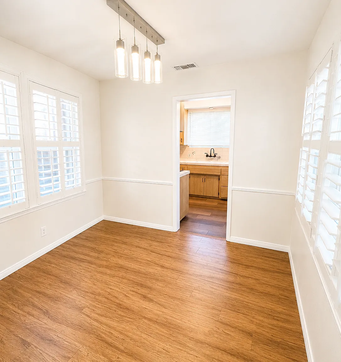 3 bed, 1.5 bath, 1262 sqft, $3,600 — Photo 1