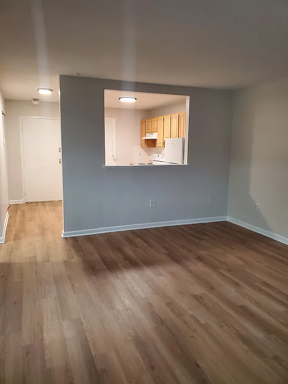 2 bed, 1.0 bath, 800 sqft, $2,600 — Photo 3