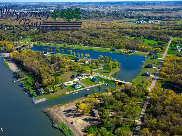 2708 Whisper Dr, Bismarck, ND 58504