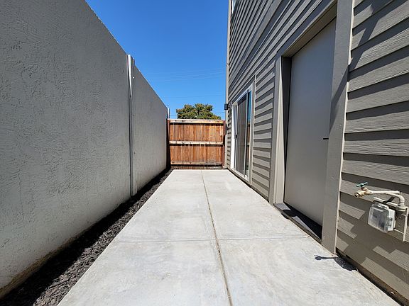 5th image of 3332 S St