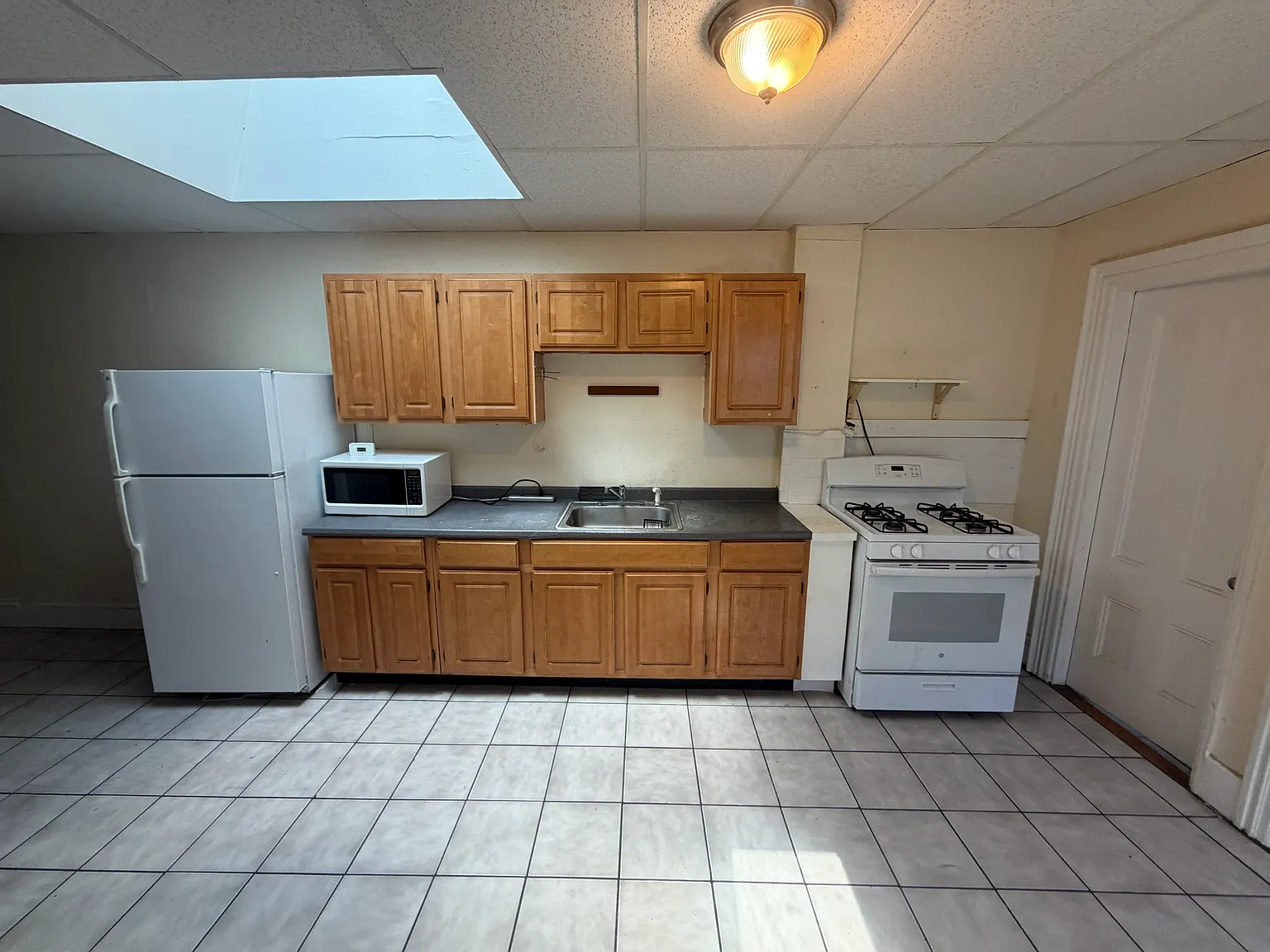 2 bed, $2,950 — Photo 2