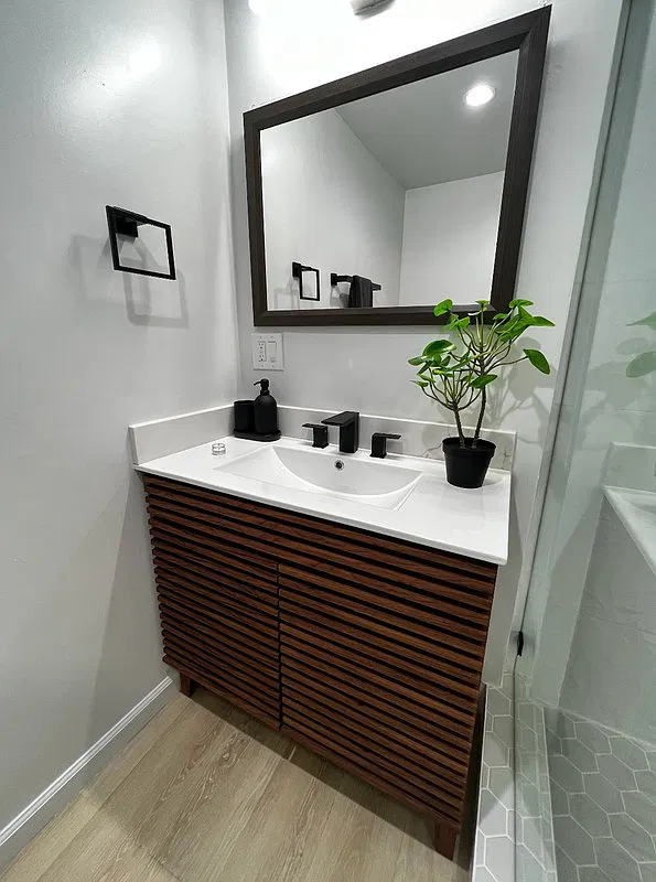 1 bed, 1.0 bath, 700 sqft, $2,200 — Photo 4