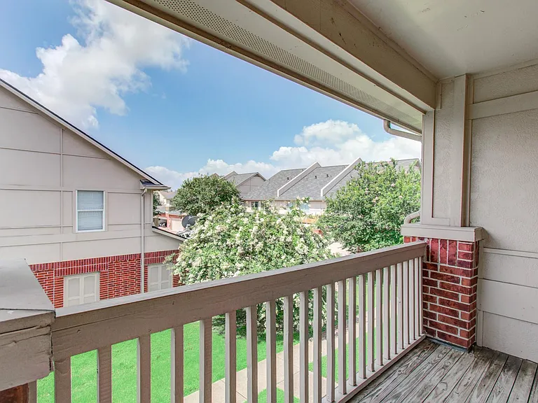 3815 Shire Valley Dr — Photo 26