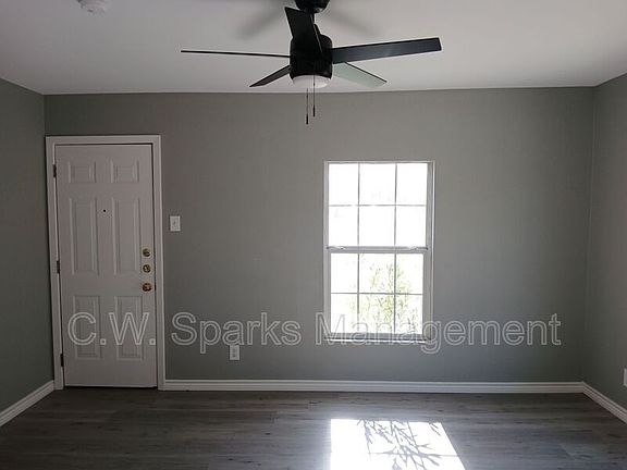 2nd image of 129 W Avenue A