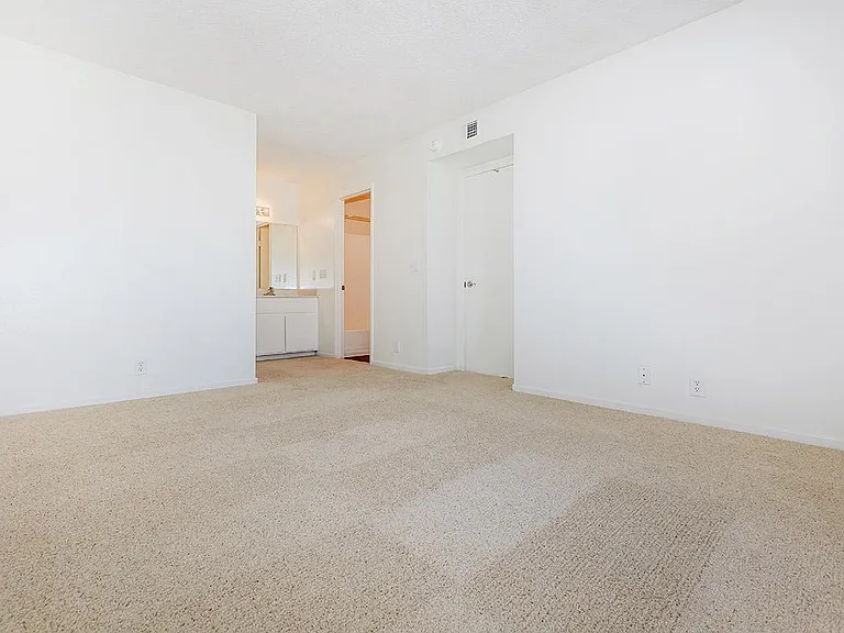 Monte Verde Apartment Homes — Photo 47