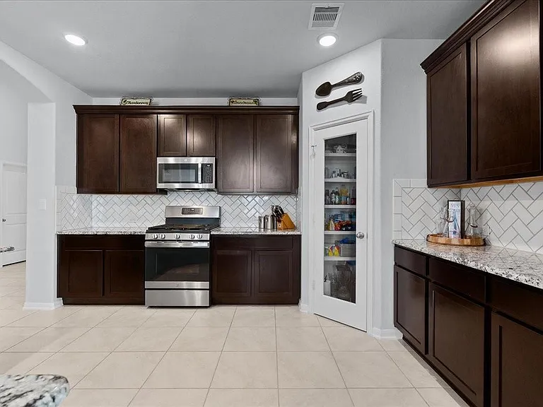4907 Autumn Hills Trl — Photo 11