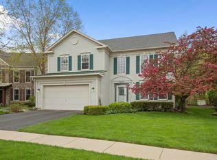 33976 N Wooded Glen Dr, Grayslake, IL 60030