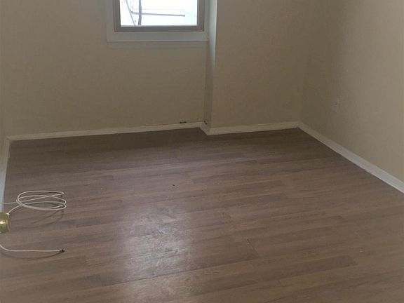2nd image of 73 Carnegie Ave