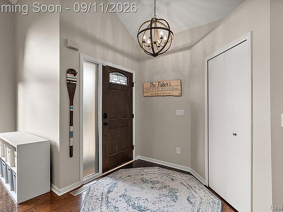 5th image of 4955 Lakeview Blvd