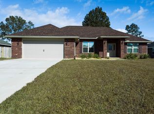 9203 Tara Cir, Milton, FL 32583