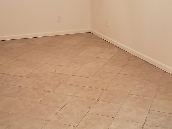 2nd image of 1022 Kings Hwy #B