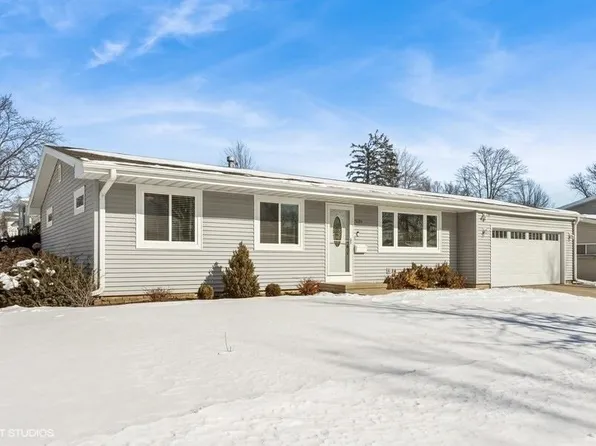 5124 Rich Mar Ln NW, Cedar Rapids, IA 52405