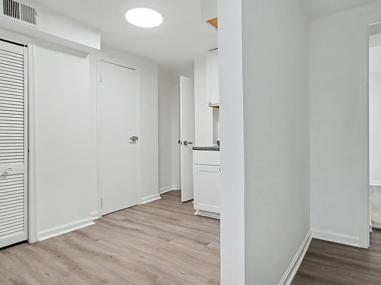 1028 Kenyon St NW — Photo 30