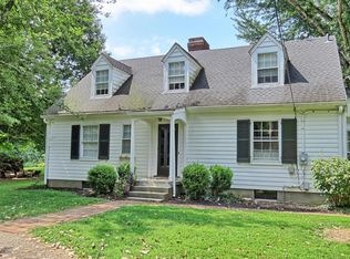 5025 Nitta Yuma Dr, Harrods Creek, KY 40059